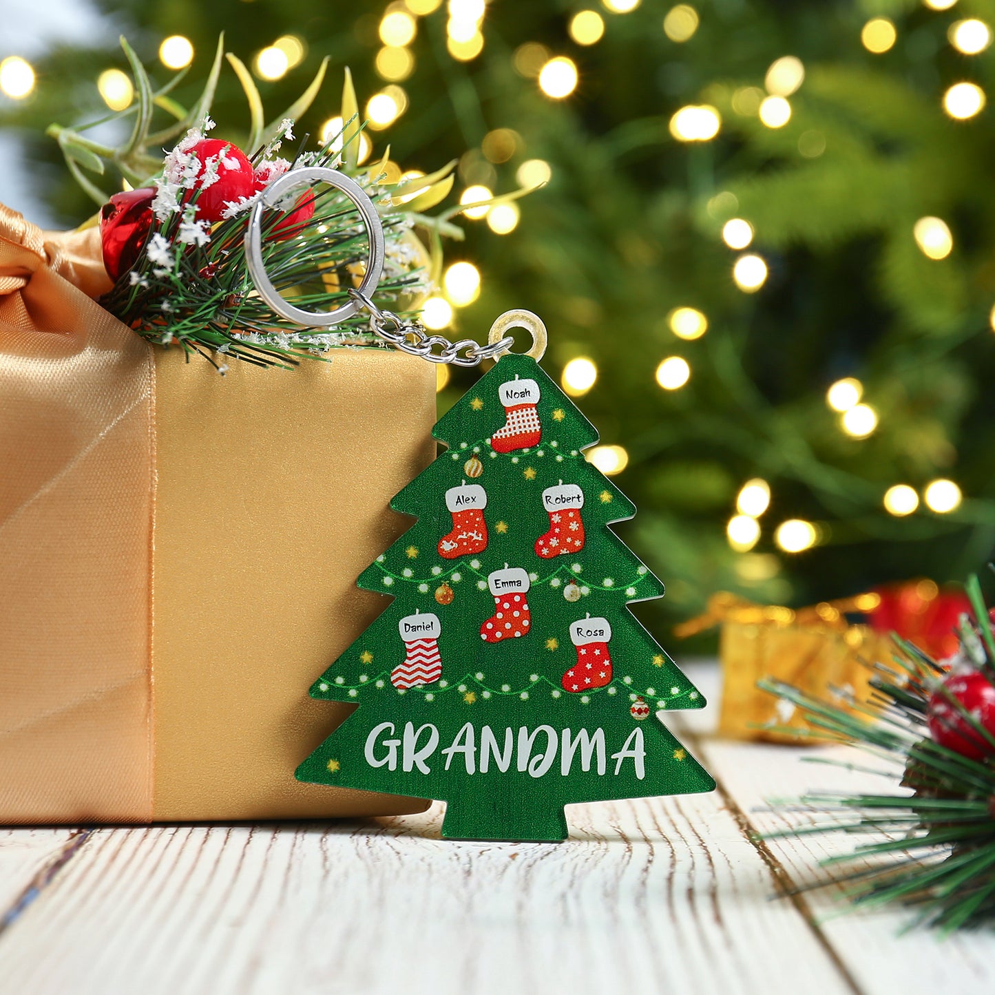 Personalised Christmas Tree Keychain with 2-6 Names