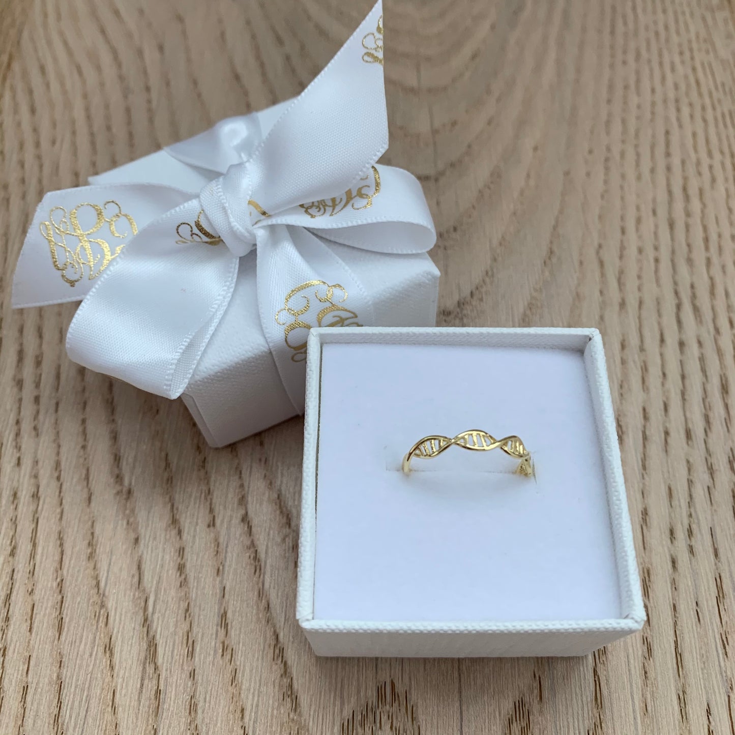 DNA Ring