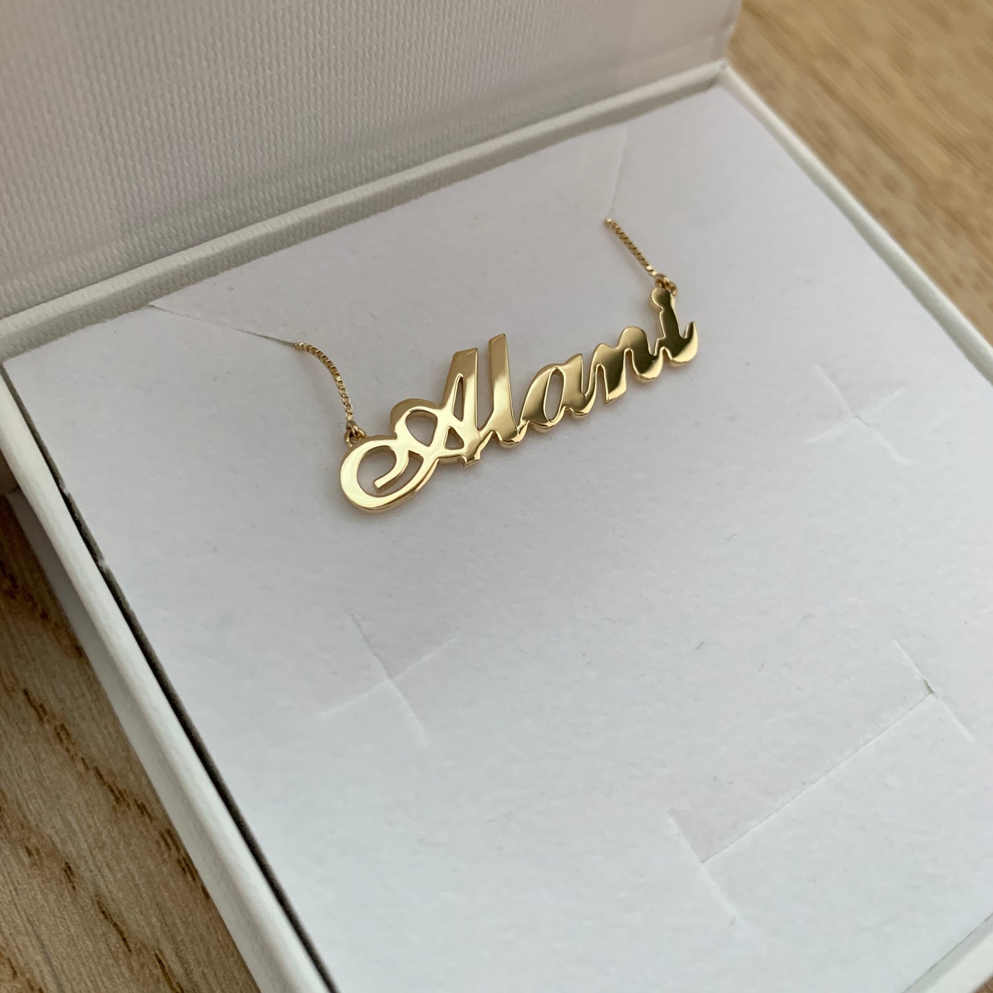 18K Solid Gold Personalised Carrie Style Name Necklace