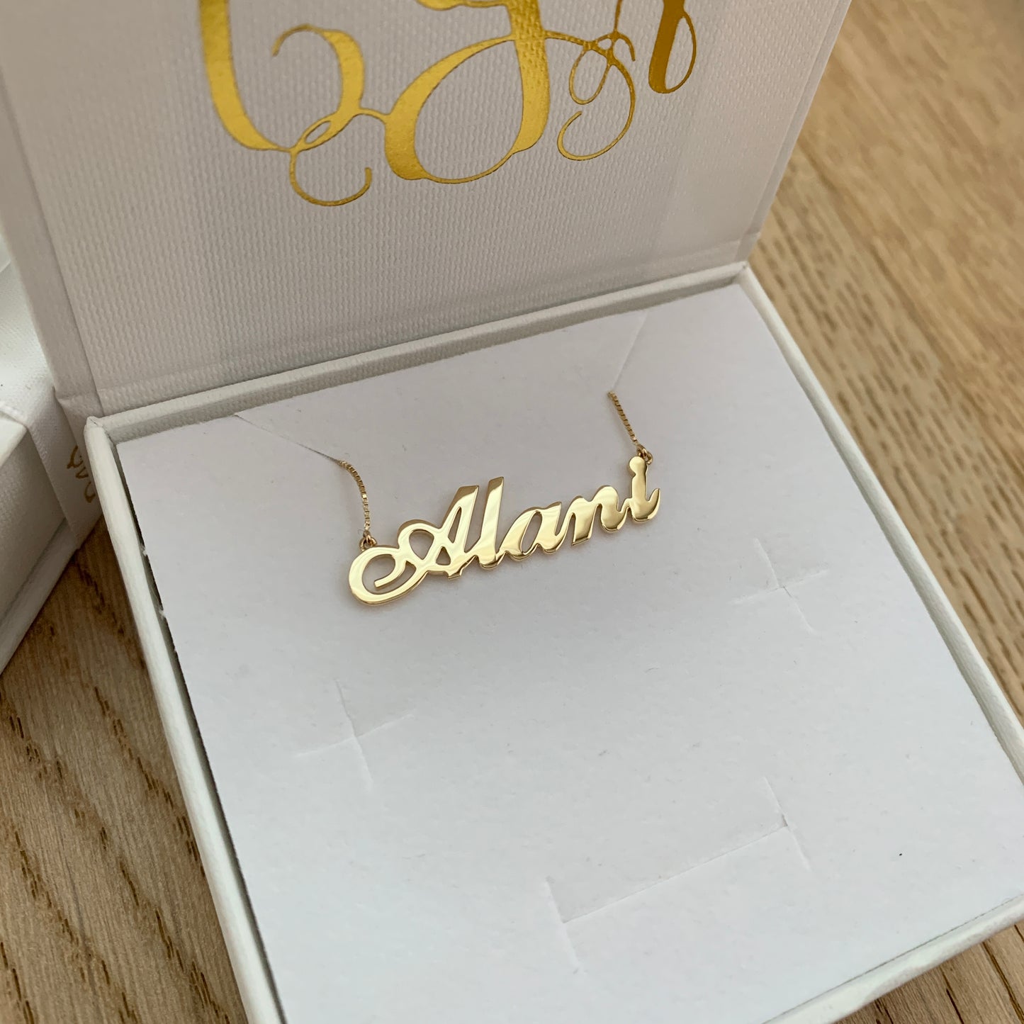 18K Solid Gold Personalised Carrie Style Name Necklace