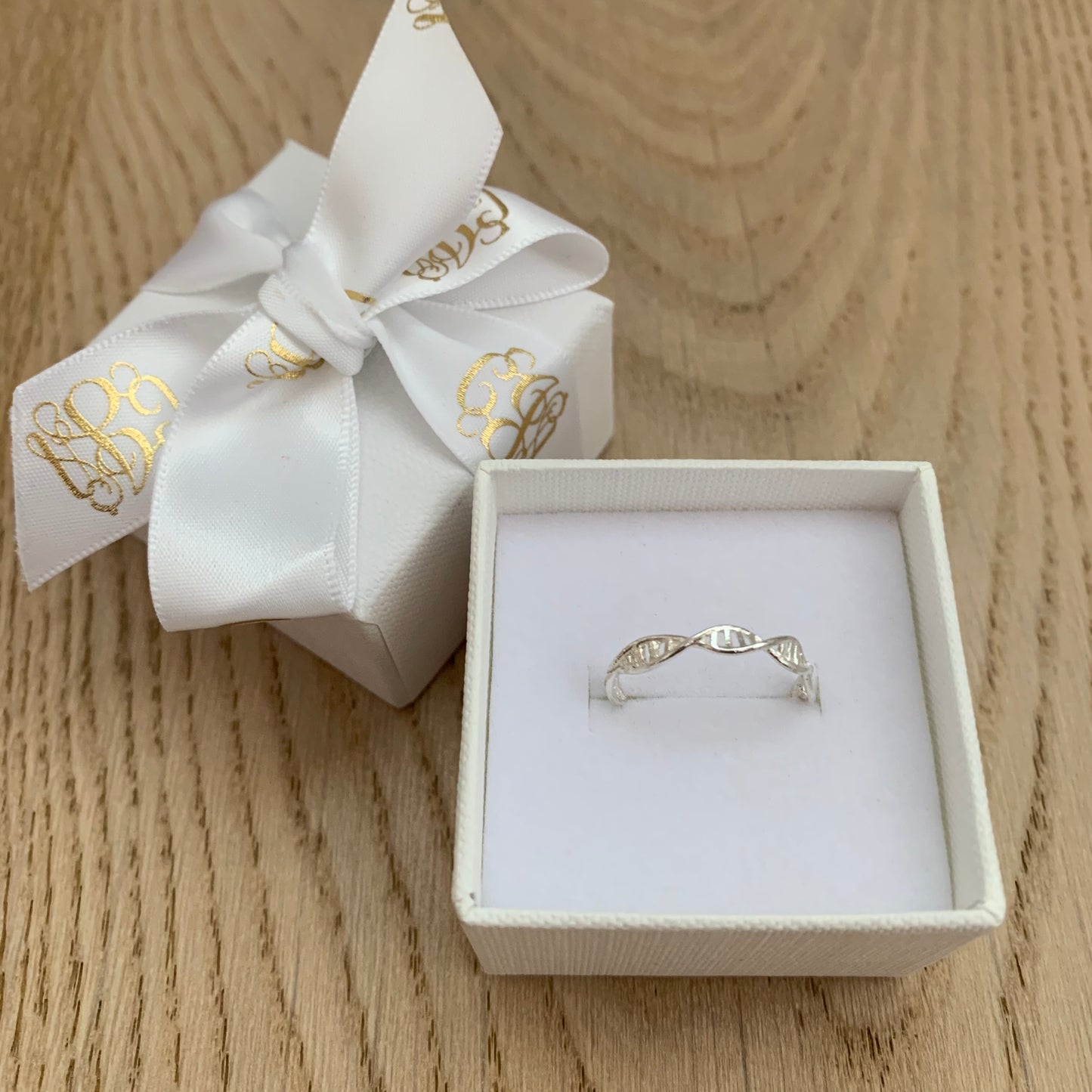 DNA Ring