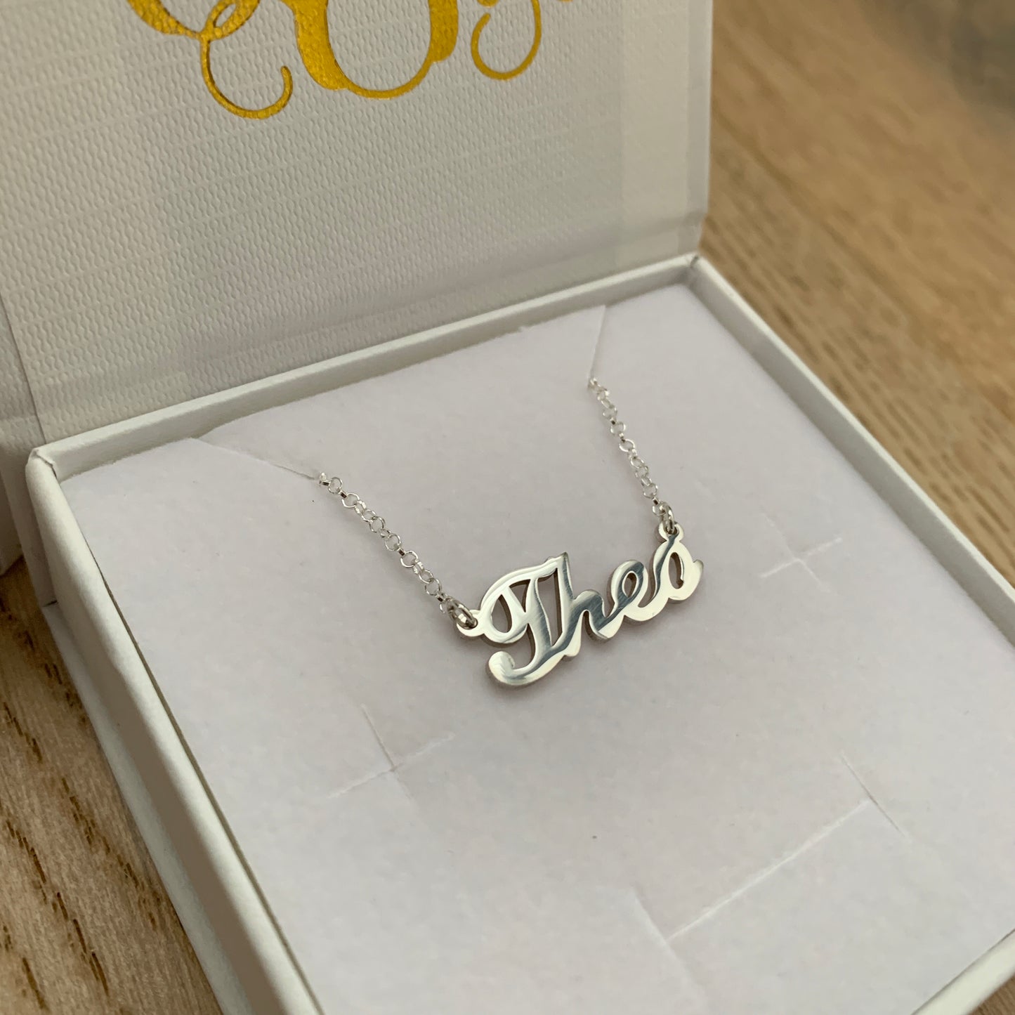 Double Thickness Carrie Style Personalised Name Necklace with Rolo Chain